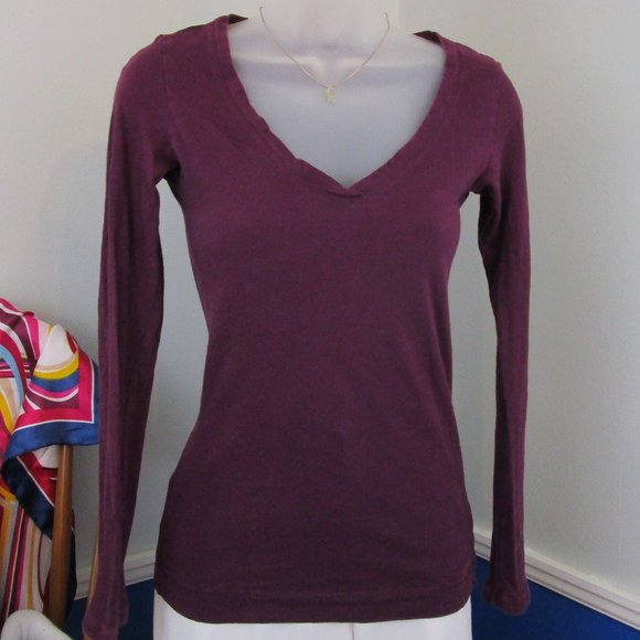Aeropostale Tops - Aeropostale 100% Cotton Plum Long Sleeve V-neck T-Shirt